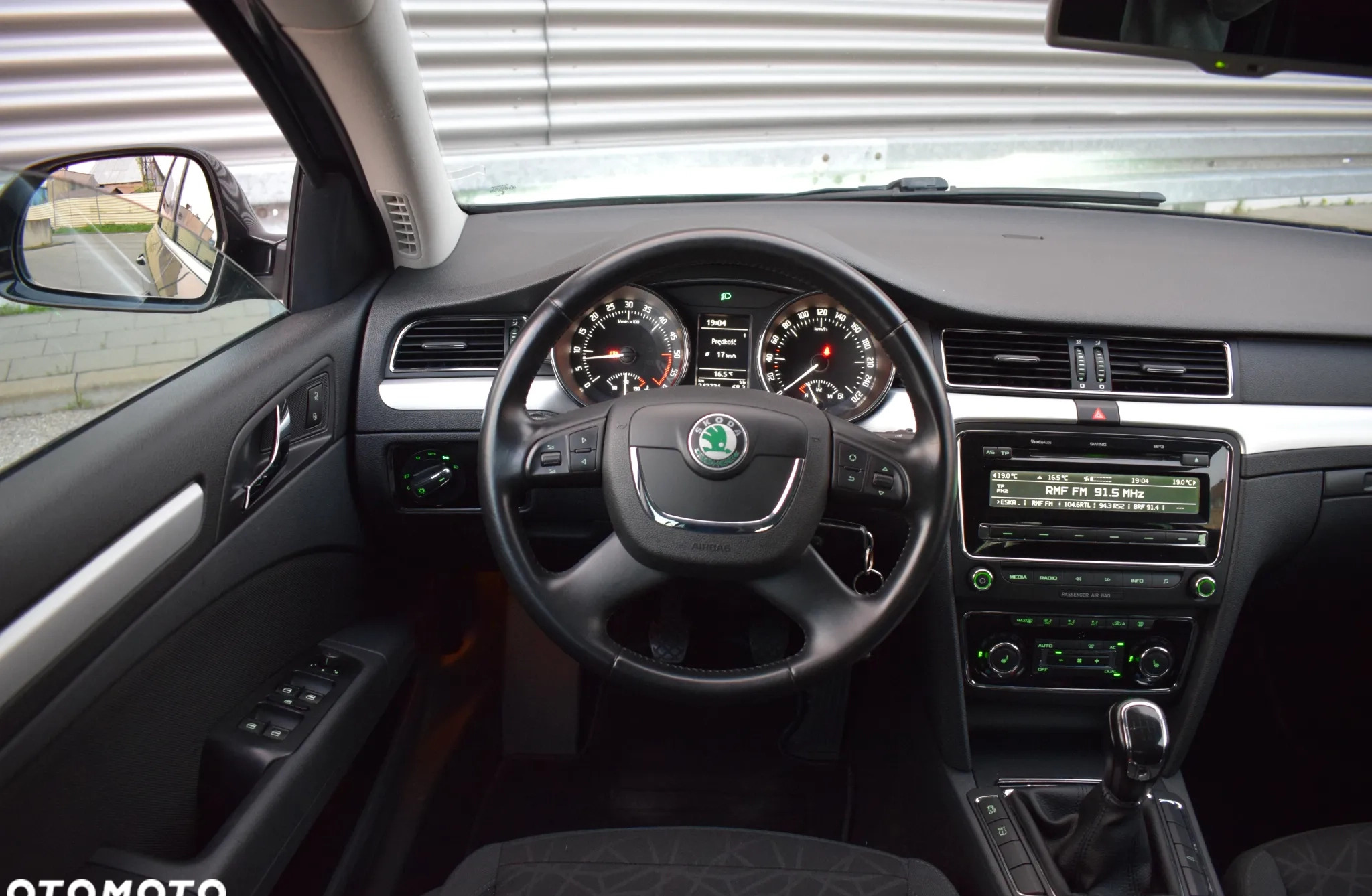 Skoda Superb cena 33900 przebieg: 243000, rok produkcji 2012 z Pruszcz Gdański małe 596